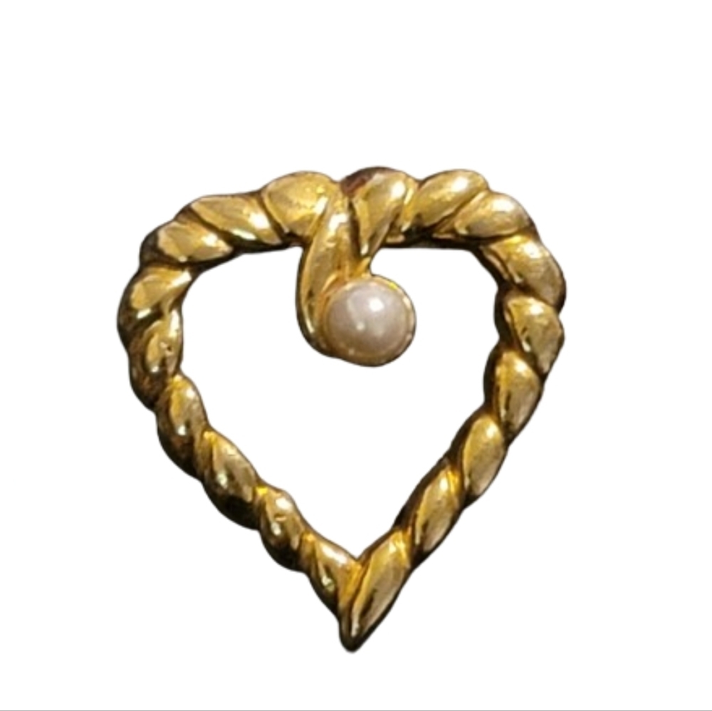 Geometric HEART brooch open work  Pin brushed gold tone off white faux pearl pin